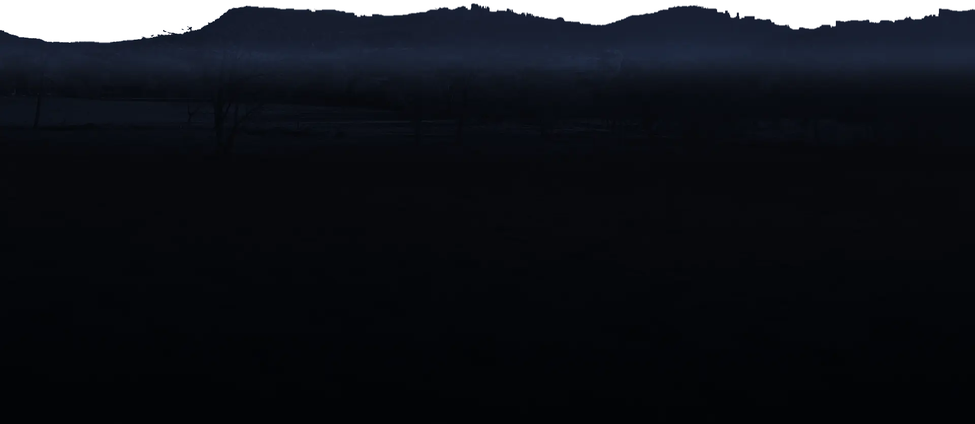 Los cerros del Ybytyruzú de noche, con luna llena.